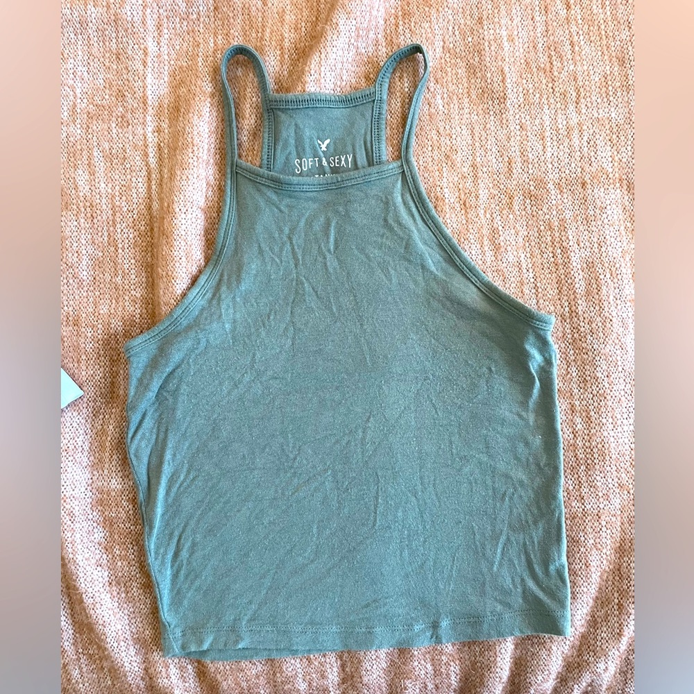 Green cropped tank top